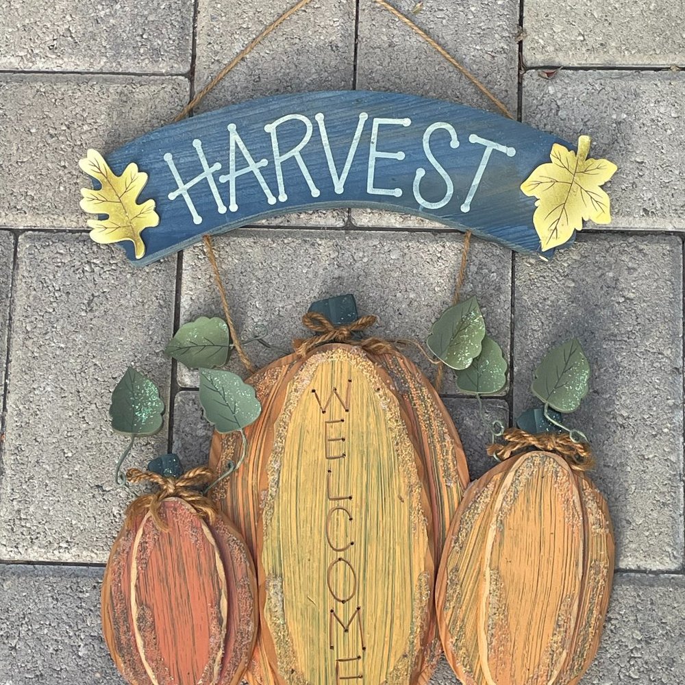 Wooden Harvest Sign - Picture 1 of 5